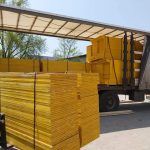 livrare placa galbena